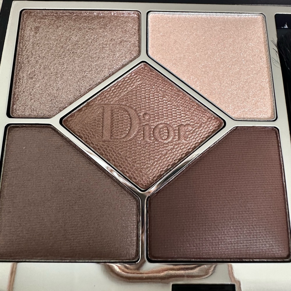 DIOR eyeshadow
